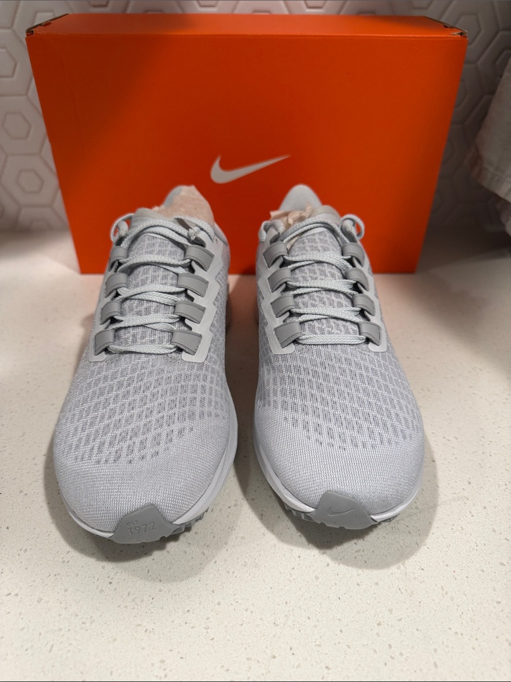 Nike Women's Air Zoom Pegasus 37 Light Gray Running Shoes - Picture 6 of 8